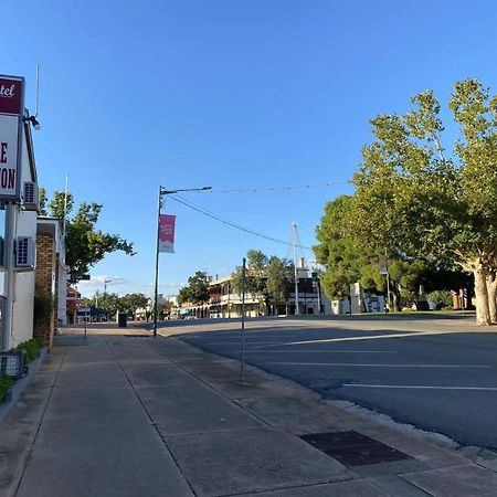 Gateway Motor Inn Narrandera Extérieur photo