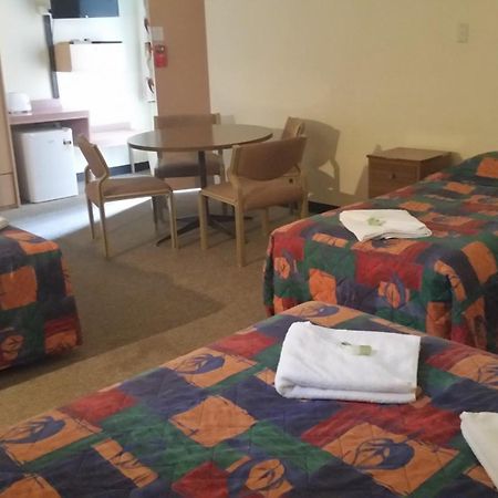 Gateway Motor Inn Narrandera Chambre photo