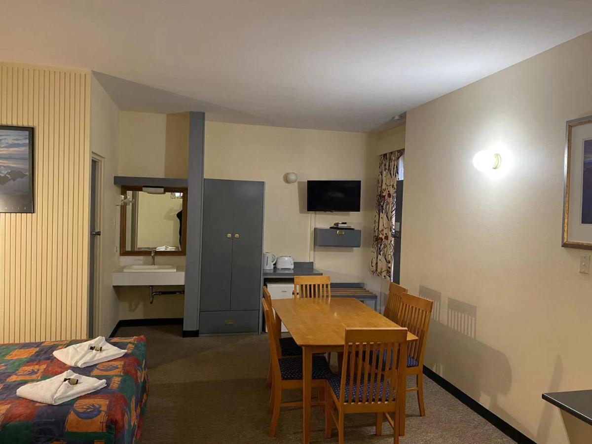 Gateway Motor Inn Narrandera Extérieur photo