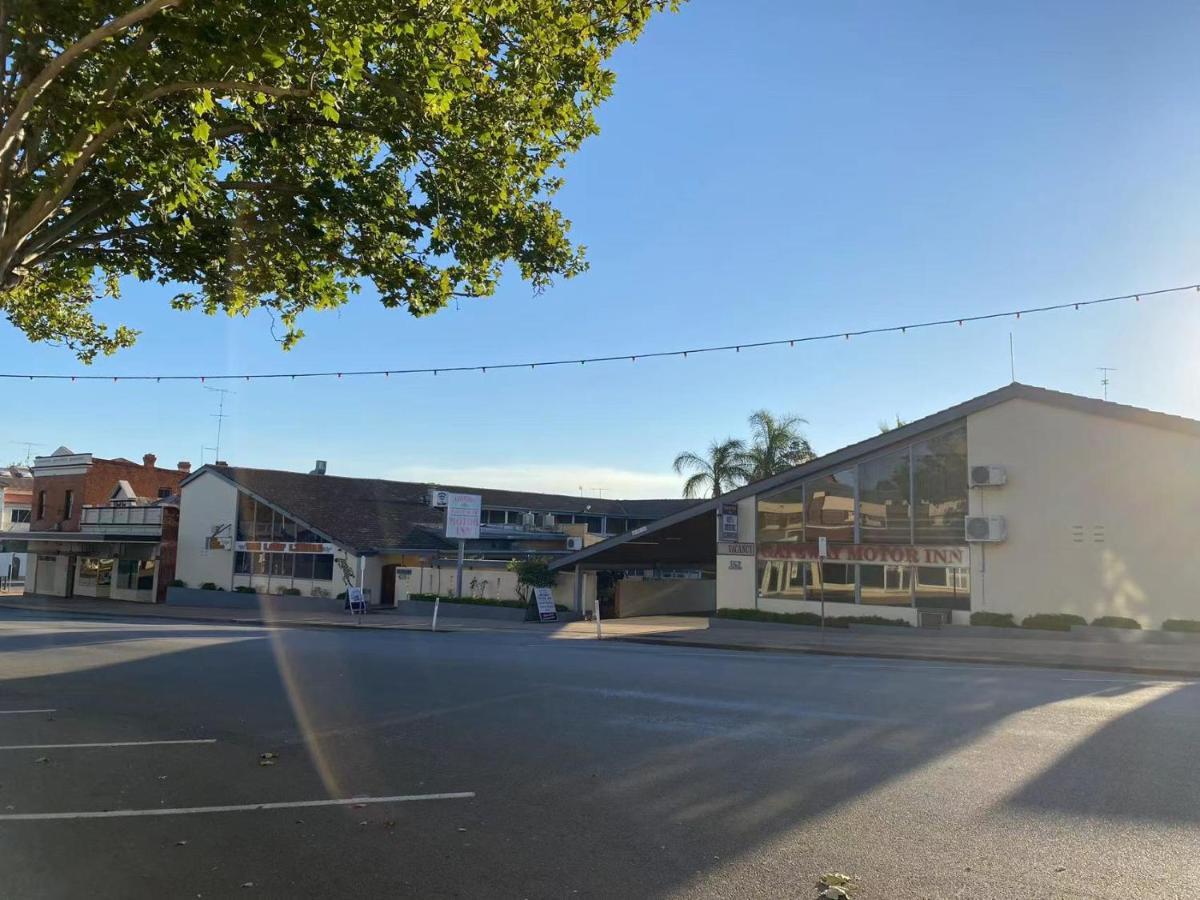 Gateway Motor Inn Narrandera Extérieur photo