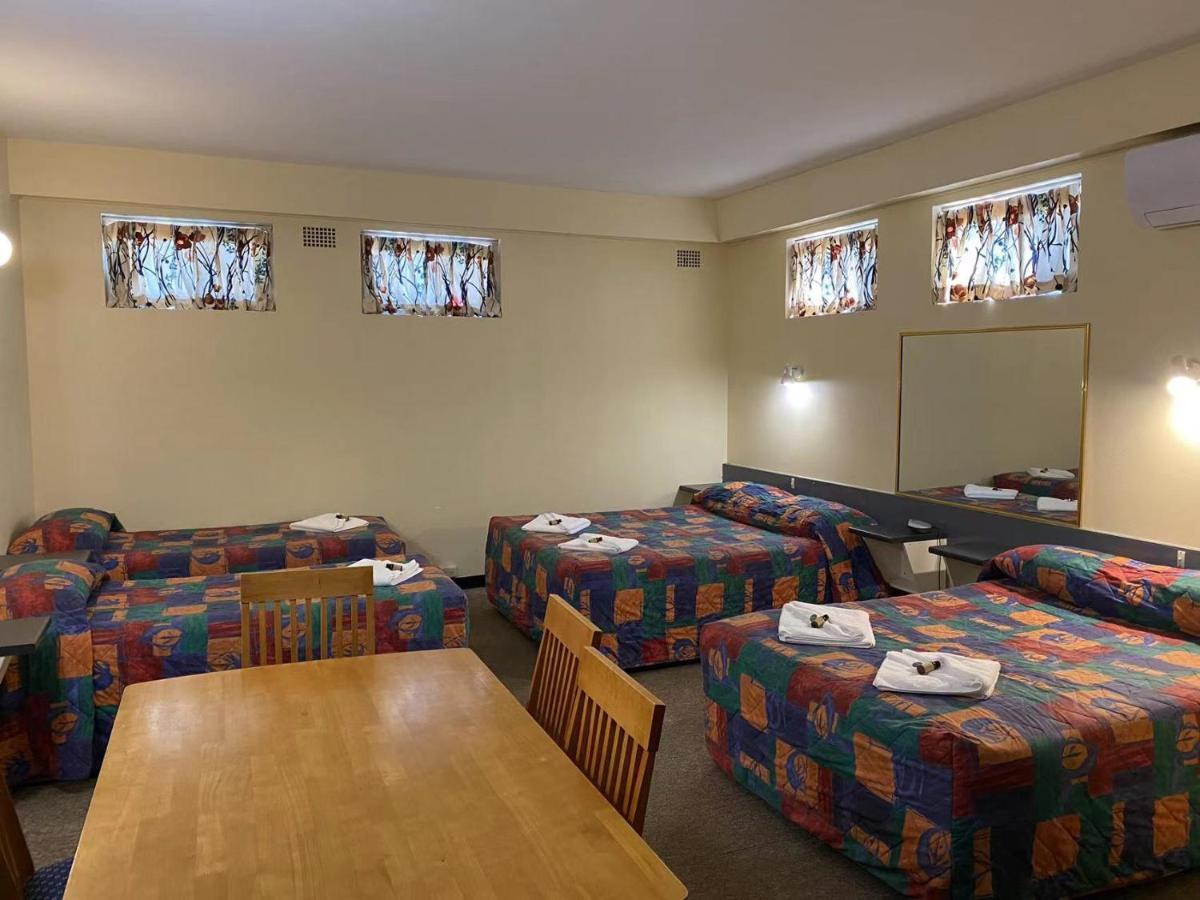 Gateway Motor Inn Narrandera Extérieur photo