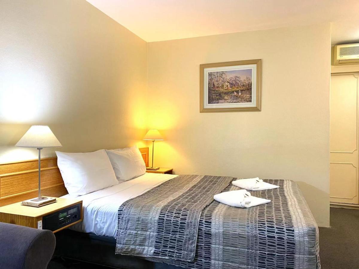 Gateway Motor Inn Narrandera Extérieur photo