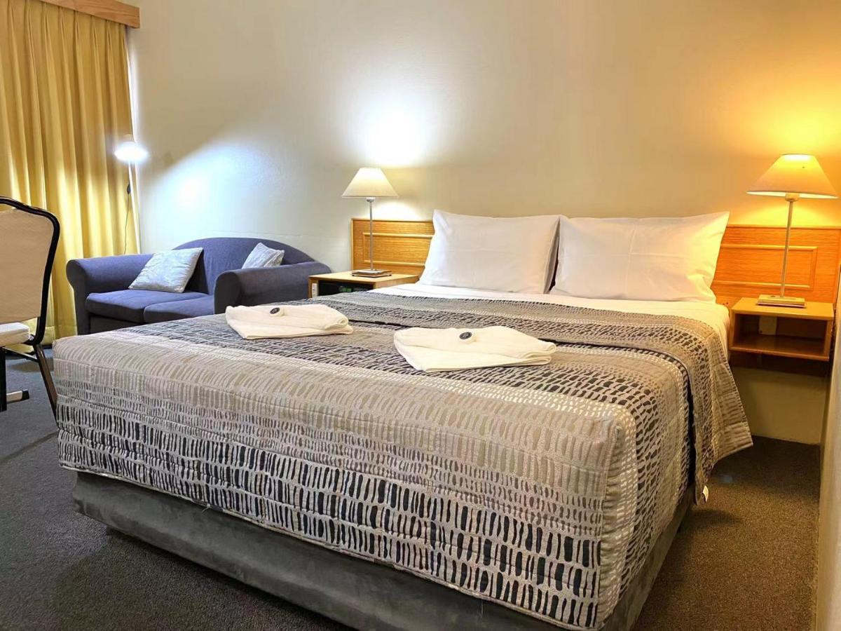 Gateway Motor Inn Narrandera Extérieur photo